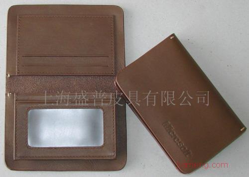 盛普皮具 以視覺美學塑造品牌形象，從產品到店鋪的全方位匠心呈現